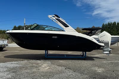 BOATZON | Sea Ray SDX 250 Outboard 2027