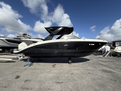 BOATZON | Sea Ray SDX 270 Outboard 2021