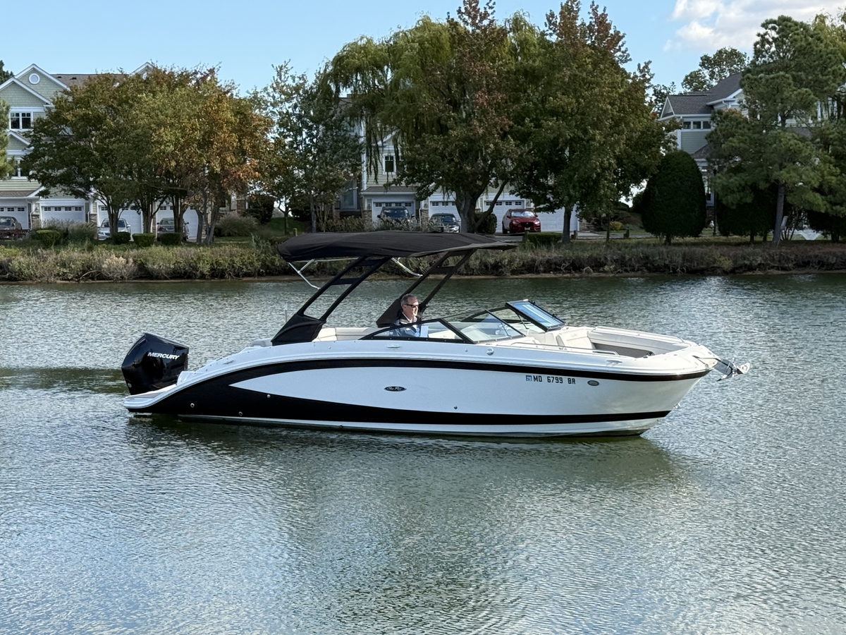 2022 Sea Ray SDX 270 Outboard - Sold Boat