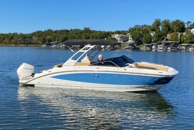 BOATZON | Sea Ray SDX 270 Outboard 2022