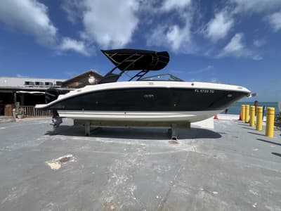 BOATZON | Sea Ray SDX 270 Outboard 2022