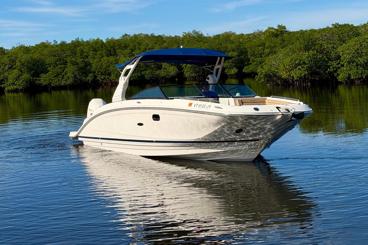 2019 Sea Ray SDX 290 Outboard - Sold Boat