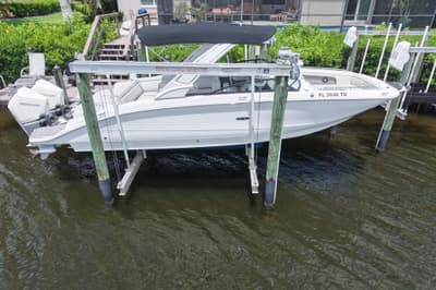 BOATZON | Sea Ray SDX 290 Outboard 2022