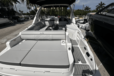 BOATZON | Sea Ray SDX 290 Outboard 2026