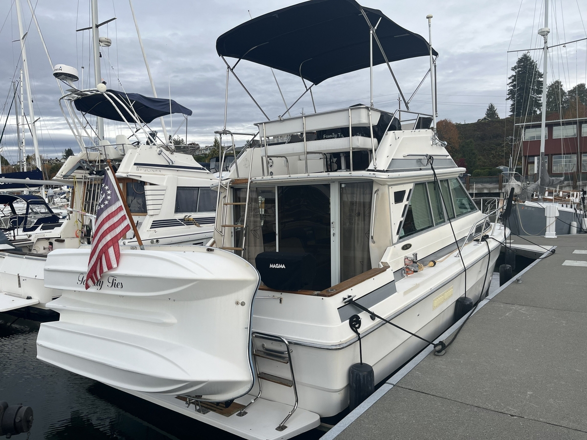 1986 Sea Ray Sedan Bridge - Sold Boat