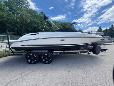 BOATZON | Sea Ray SLX 230 2013