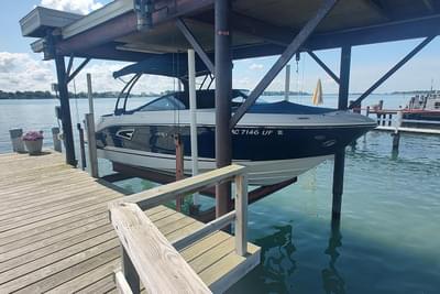 BOATZON | Sea Ray SLX 230 2017