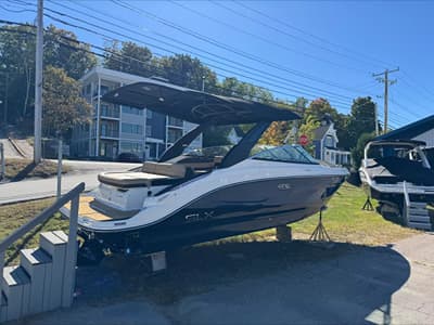 BOATZON | Sea Ray SLX 260 2027