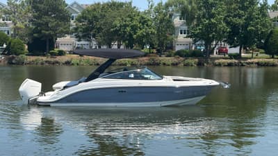 BOATZON | Sea Ray SLX 260 Outboard 2026