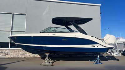 BOATZON | Sea Ray SLX 260 Outboard 2026