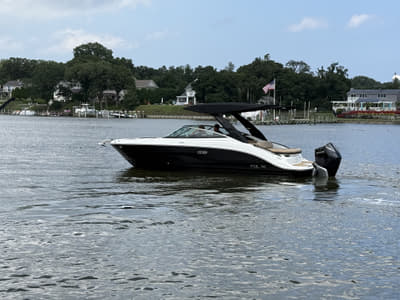 BOATZON | Sea Ray SLX 260 Outboard 2027