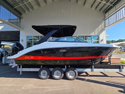 BOATZON | Sea Ray SLX 260 Outboard 2027