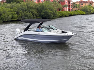 BOATZON | Sea Ray SLX 260 Outboard 2027