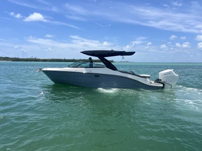 BOATZON | Sea Ray SLX 280 Outboard 2026