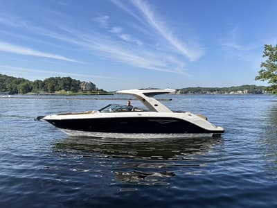 BOATZON | Sea Ray SLX 310 2027