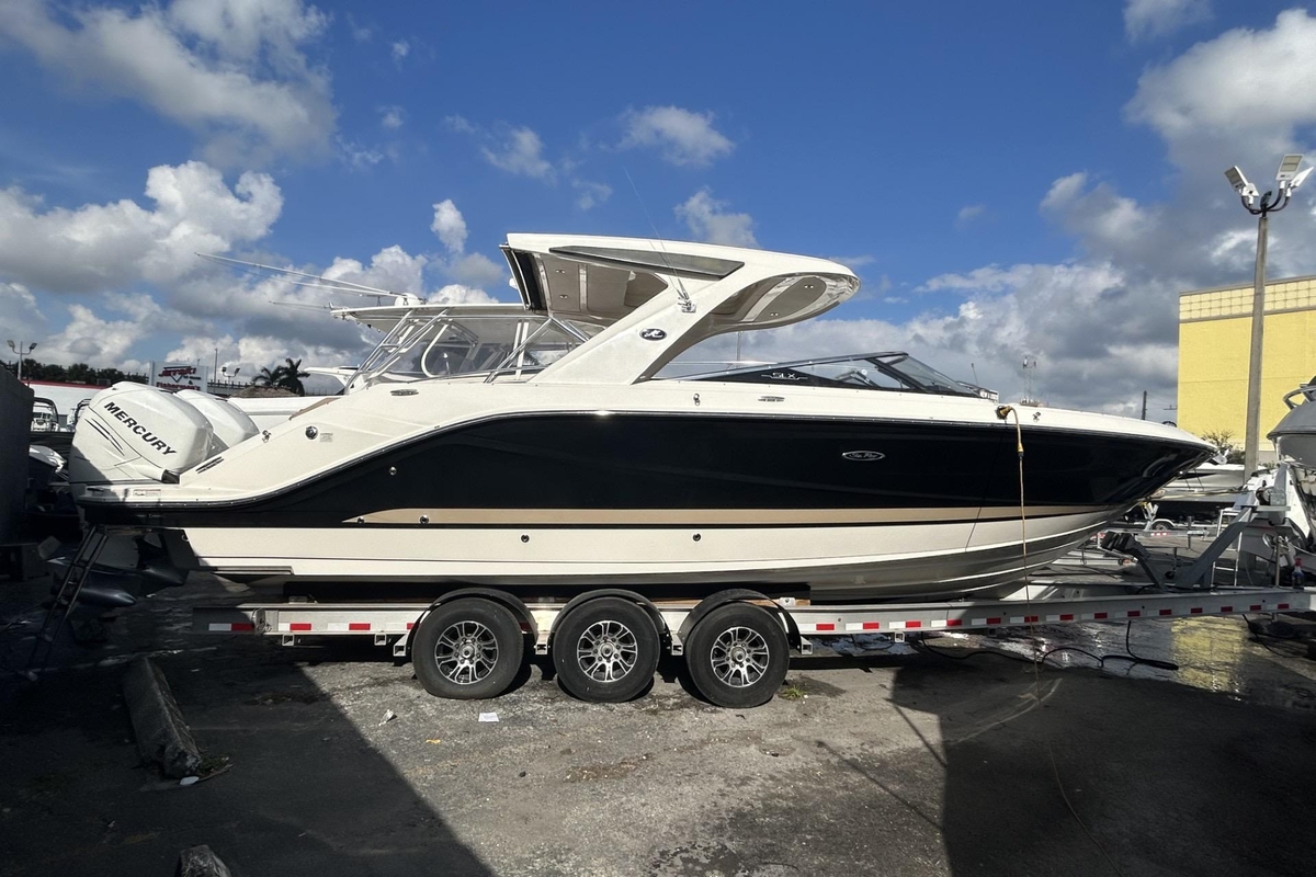 2017 Sea Ray SLX 310 Outboard - Sold Boat