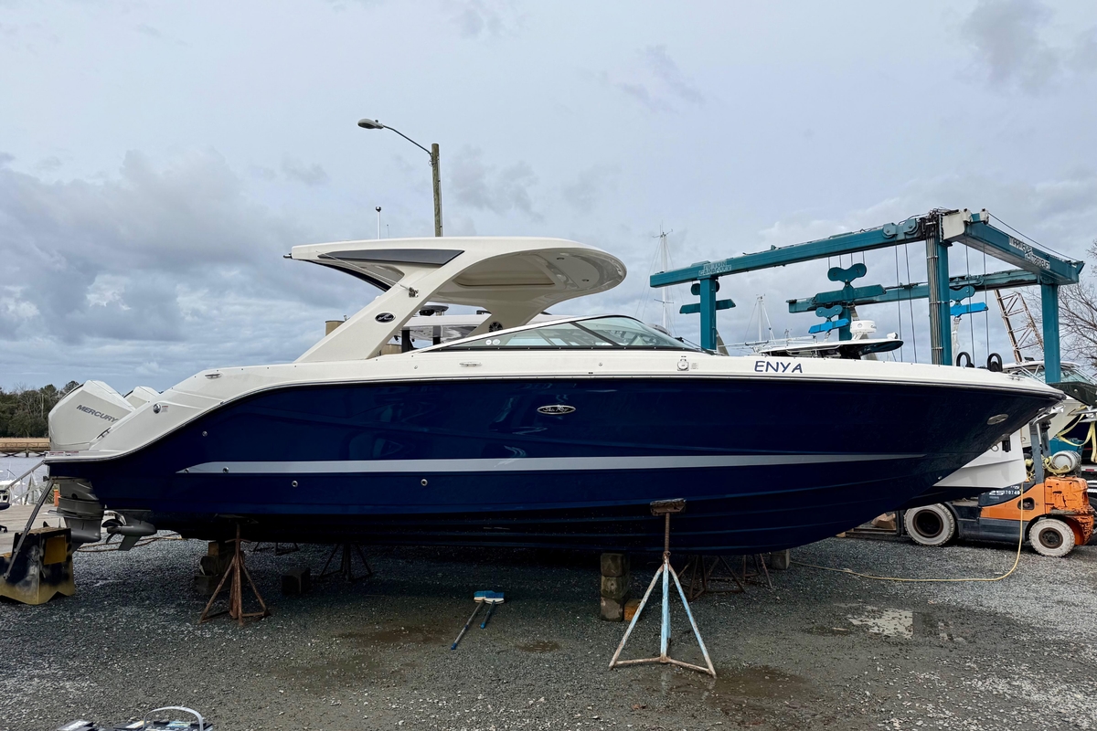 2021 Sea Ray SLX 310 Outboard - Sold Boat