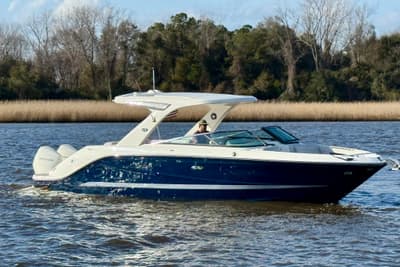 BOATZON | Sea Ray SLX 310 Outboard 2021