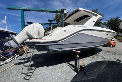 BOATZON | Sea Ray SLX 310 Outboard 2021