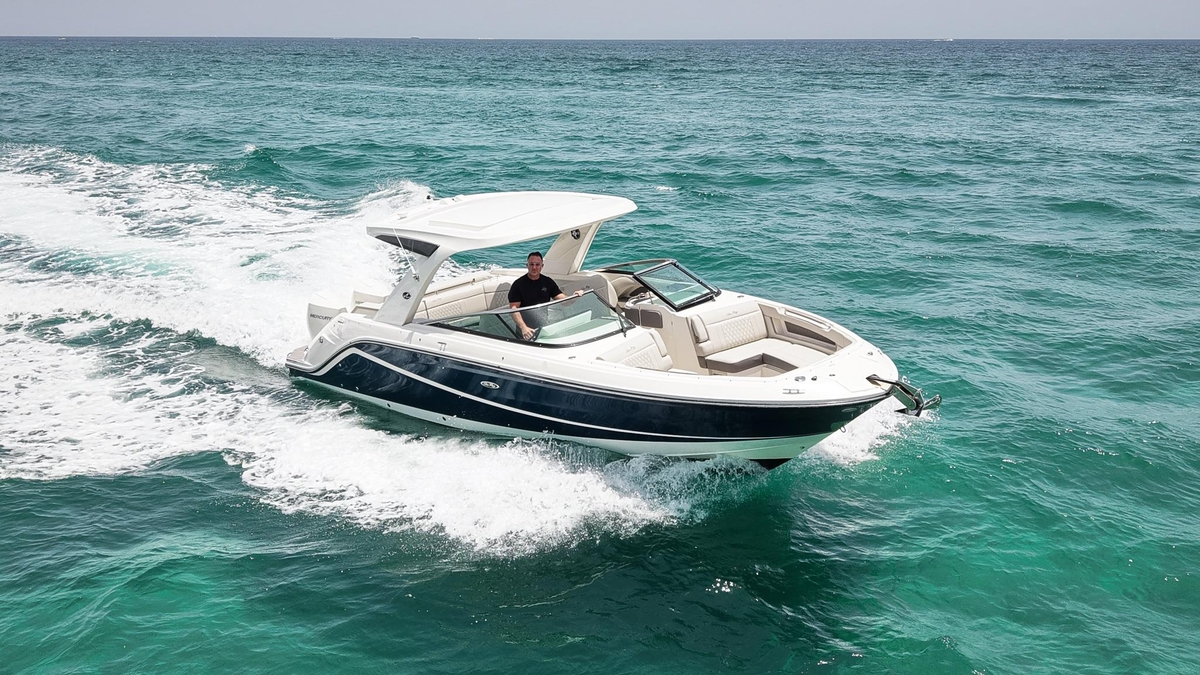 2022 Sea Ray SLX 310 Outboard - Sold Boat