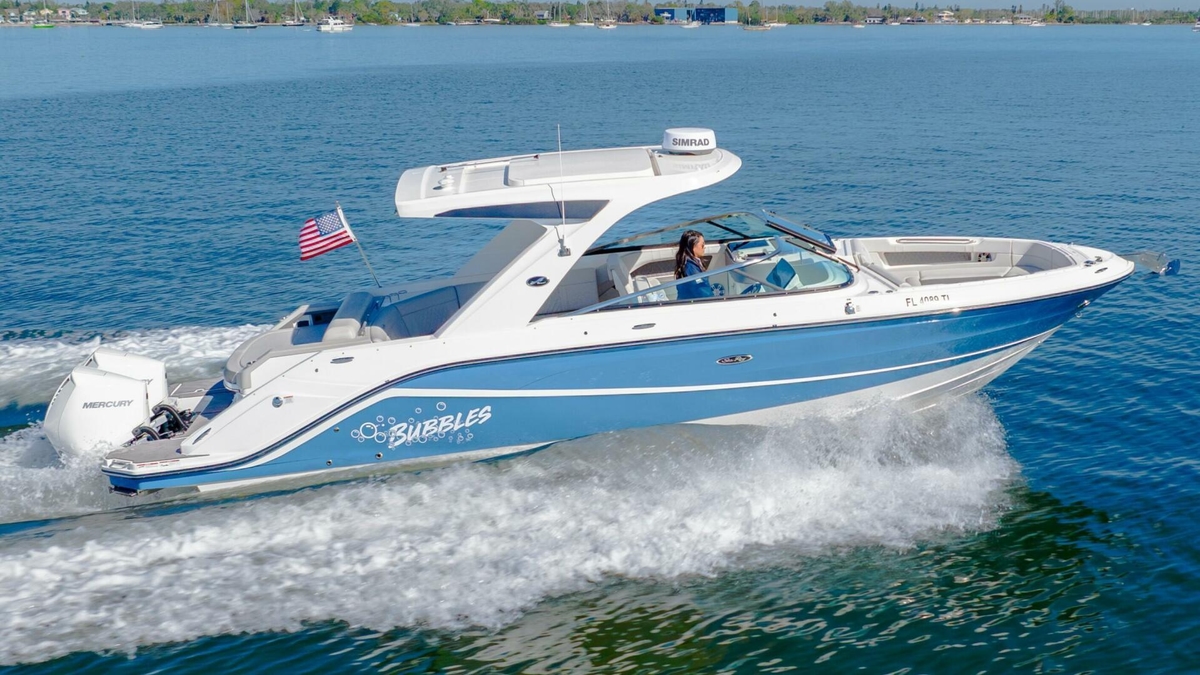 2023 Sea Ray SLX 310 Outboard - Sold Boat