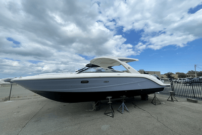 BOATZON | Sea Ray SLX 310 Outboard 2026