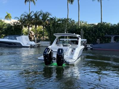 BOATZON | Sea Ray SLX 310 Outboard 2026