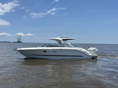 BOATZON | Sea Ray SLX 310 Outboard 2026