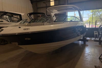 BOATZON | Sea Ray SLX 310 Outboard 2026