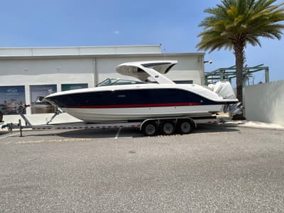BOATZON | Sea Ray SLX 310 Outboard 2027