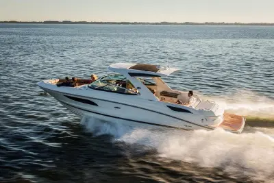 BOATZON | Sea Ray SLX 350 2026