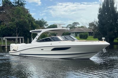 BOATZON | Sea Ray SLX 350 Outboard 2017