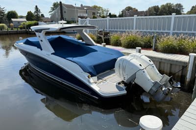 BOATZON | Sea Ray SLX 350 Outboard 2021