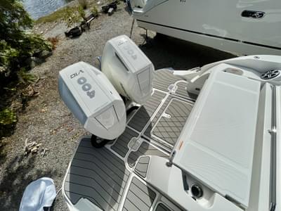 BOATZON | Sea Ray SLX 350 Outboard 2026