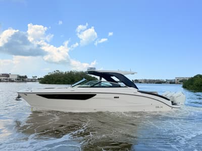 BOATZON | Sea Ray SLX 360 Outboard 2027