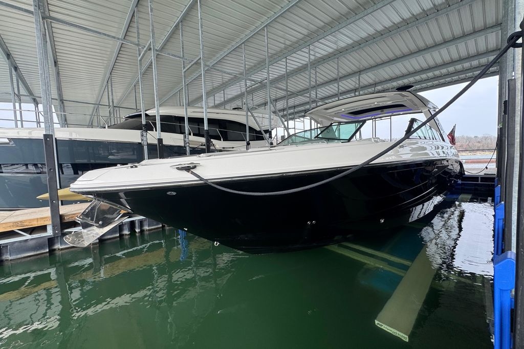2025 Sea Ray SLX 400 - Sold Boat
