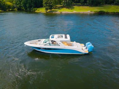 BOATZON | Sea Ray SLX 400 Outboard 2026