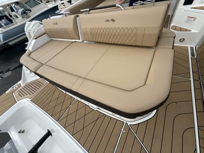 BOATZON | Sea Ray SLX 400 Outboard 2026