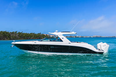 BOATZON | Sea Ray SLX 400 Outboard 2026