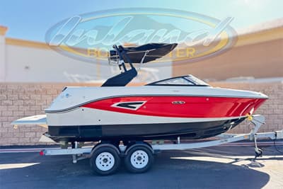 BOATZON | Sea Ray SLXW 230 2017