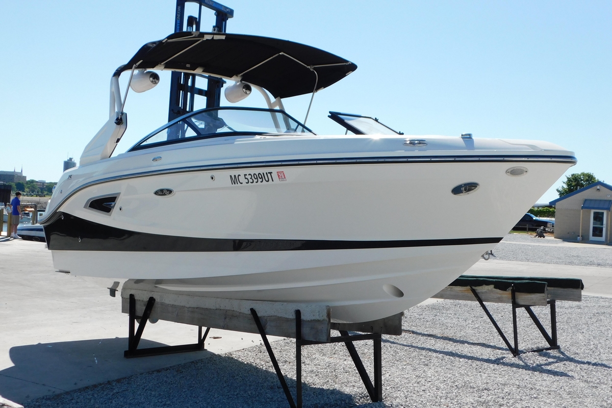 2018 Sea Ray SLXW 230 - Sold Boat