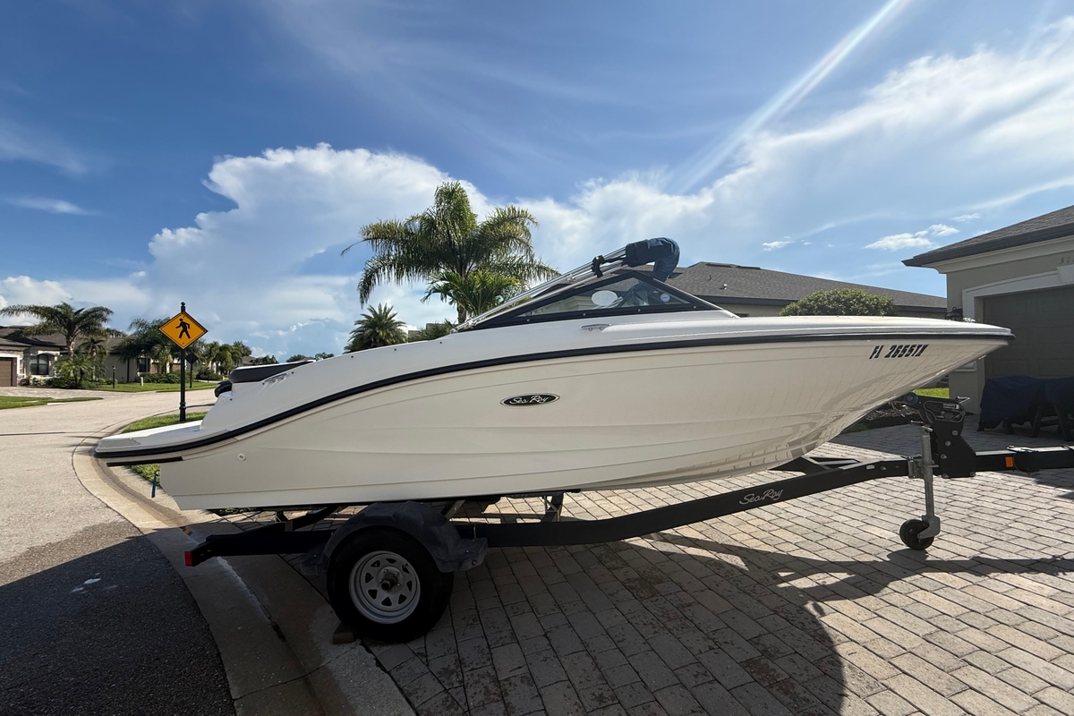 2018 Sea Ray SPX 190 - Sold Boat