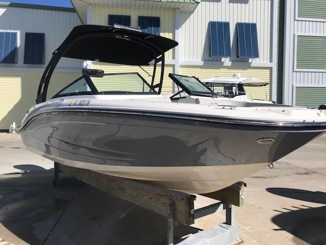 Sea Ray SPX 190 Outboard 2022