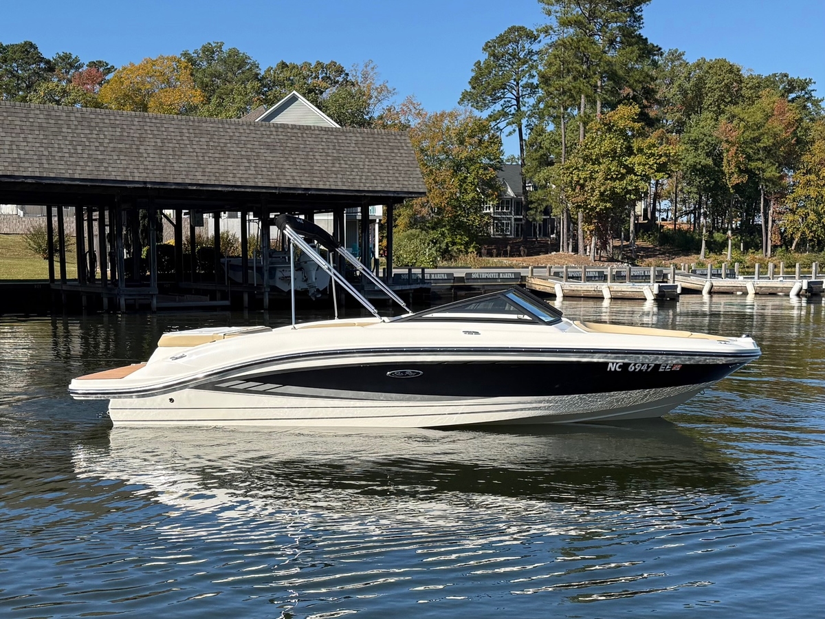 2017 Sea Ray Sea Ray SPX 210 2017 - Sold Boat