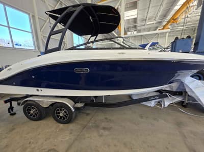 BOATZON | Sea Ray SPX 210 2026