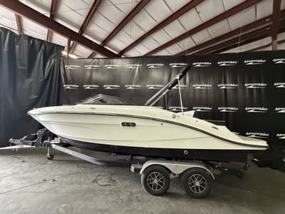 BOATZON | Sea Ray SPX 210 2026