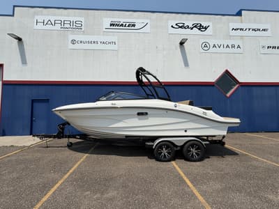 BOATZON | Sea Ray SPX 210 2026