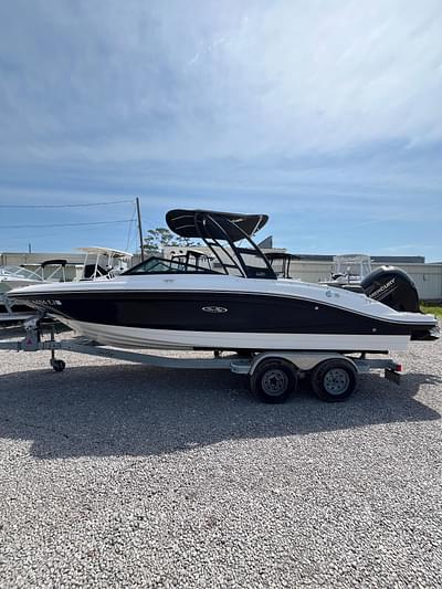 BOATZON | Sea Ray SPX 210 Outboard 2018