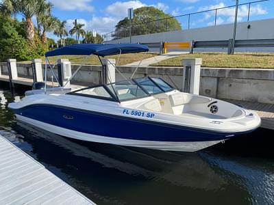 BOATZON | Sea Ray SPX 210 Outboard 2020