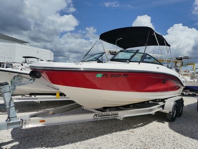 BOATZON | Sea Ray SPX 210 Outboard 2021